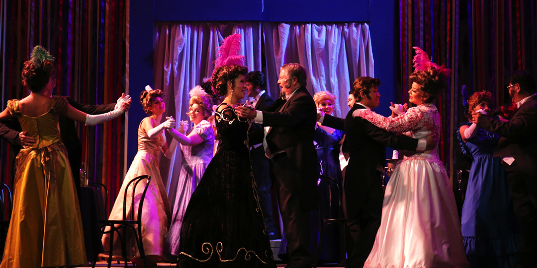 Showboat - arch